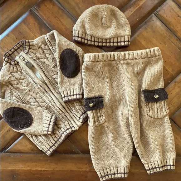 NWOT boys outfit with hat size 3-6M - Picture 1 of 11